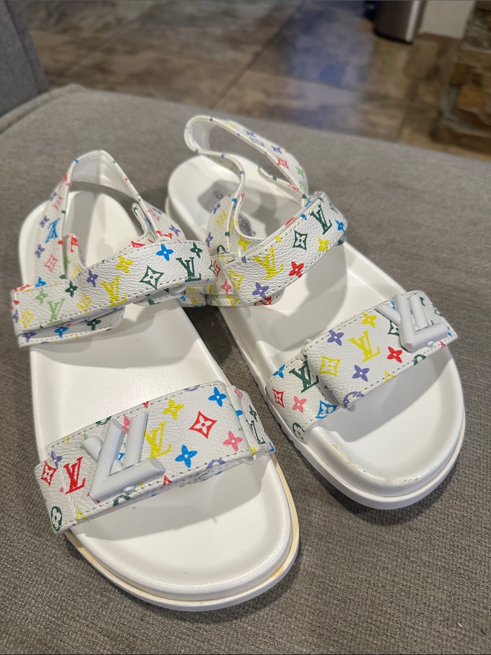 White Multicolor Logo-Print Sandals size 39
